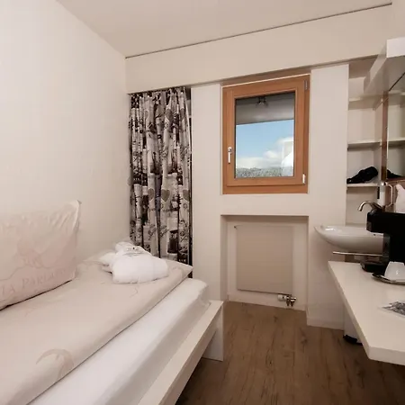 Ustria Parlatsch 3*