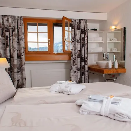 Hotel Ustria Parlatsch Trin